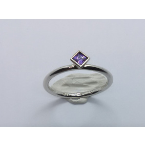 Zilver aanschuif ring met vierkante zirkonia paars mt.17 - 3019884