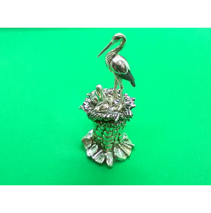 Zilver miniatuur Ooievaar met jongen op nest 70 mm - 35832