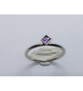 Zilver aanschuif ring met vierkante zirkonia paars mt.17½ - 3019885