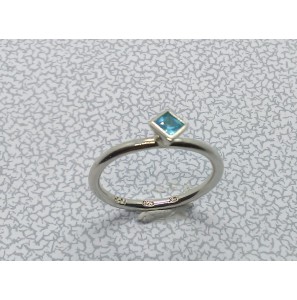 Zilver aanschuif ring met vierkante zirkonia aqua mt. 18¾ - 3019893