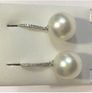 Witgouden oorhanger 18kt. 22 briljanten 0.09ct, TW-vsi met Zuidzee parel 13mm - 3130625