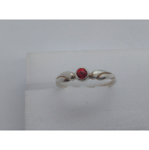 Zilver kinderring met rood steentje - 3102104