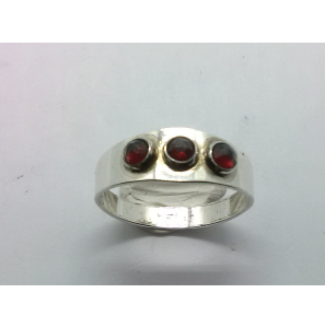 Zilver dames ring met 3x granaat mt. 16¼ - 3221133