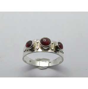 Zilver dames ring met 3x granaat mt. 16¾ - 3221134