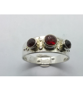 Zilver dames ring met 3x granaat mt. 17¾ - 3221135