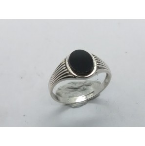Zilver ring ovaal met onix 9x6 mm mt. 18¼ - 3222094
