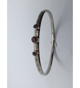 Zilver slavenband dop ovaal met 3 granaatjes 60x53 mm - 3222124