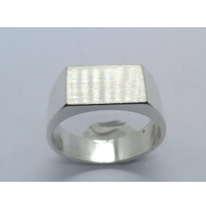 Zilver herenring rechtgoek 13x8.5 mm mt. 18 - 3222319
