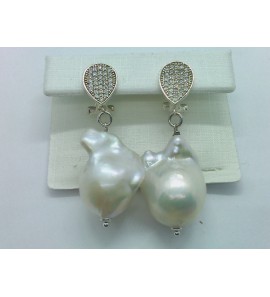 Zilver oorknoppen met zirkonia&#39;s en barok zw parel - 1149